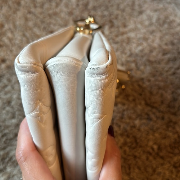 Louis Vuitton White Coussin Bag - Picture 10 of 11